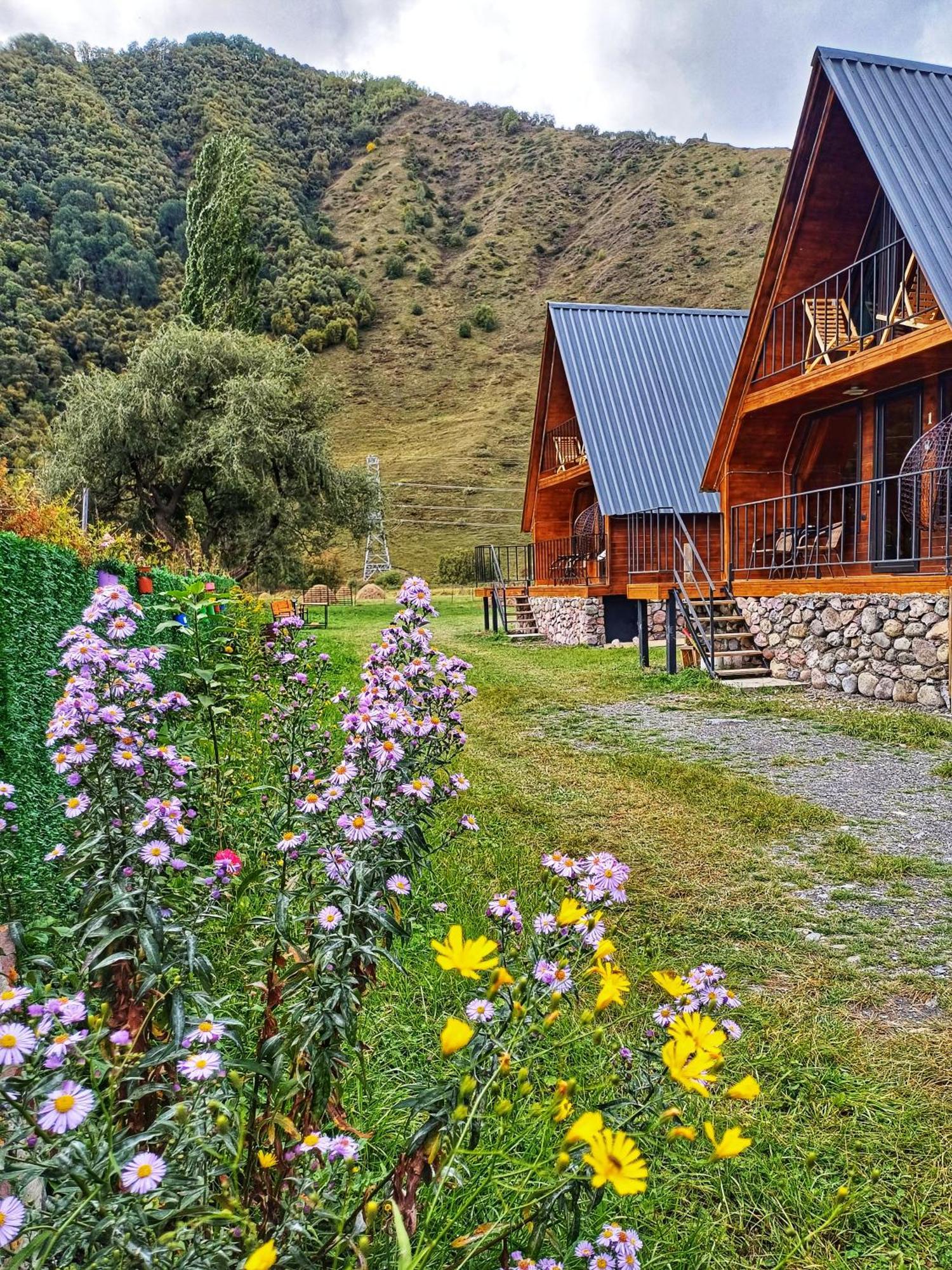 Panorama Cottages In Sno Exterior foto